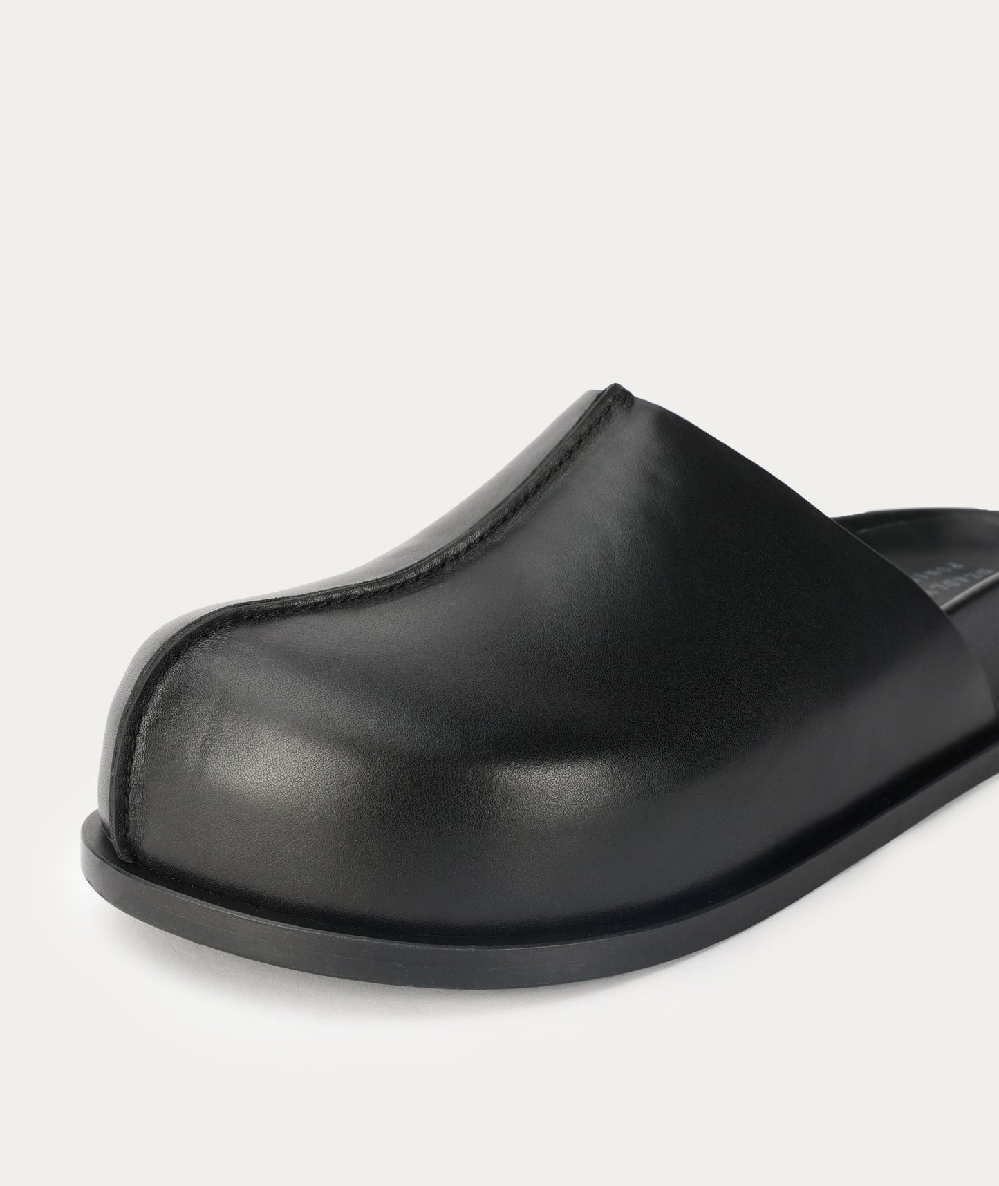 Alastor Slide Black