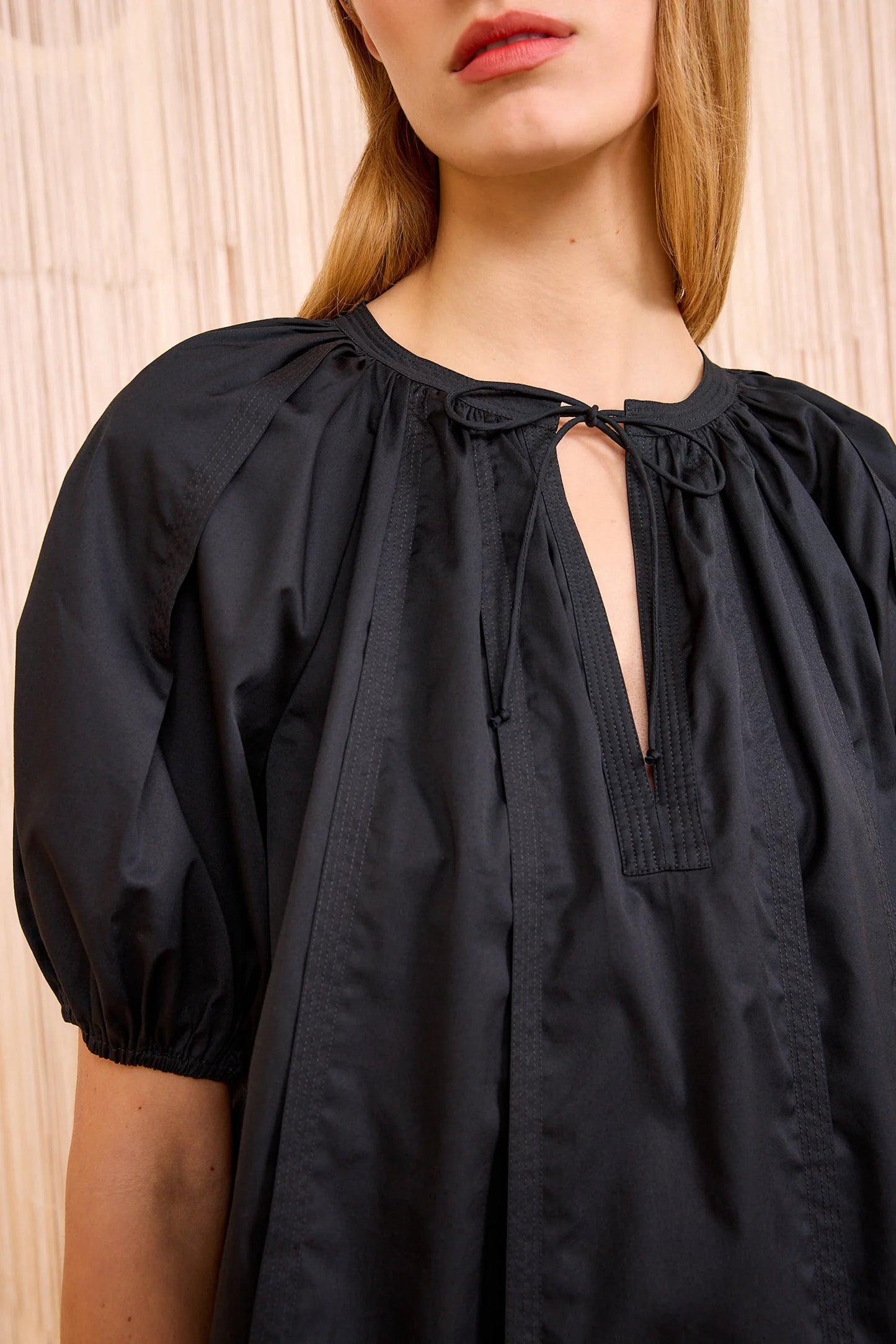 Loli Short Sleeve Blouse Noir