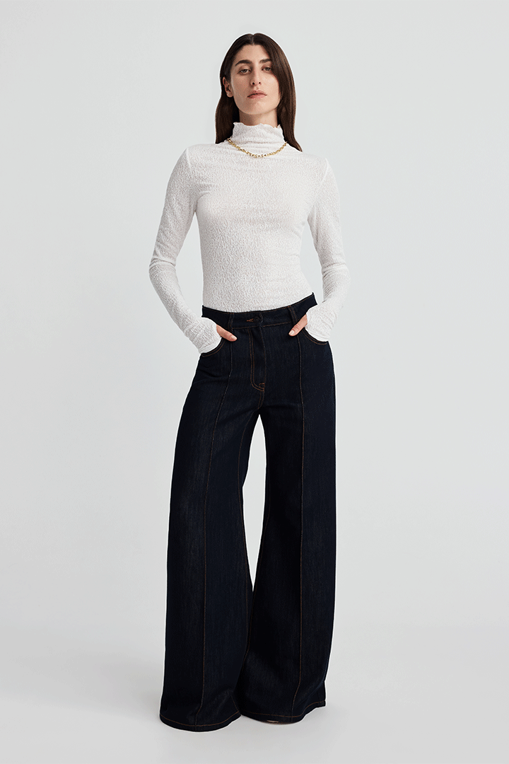 Ezra Top White