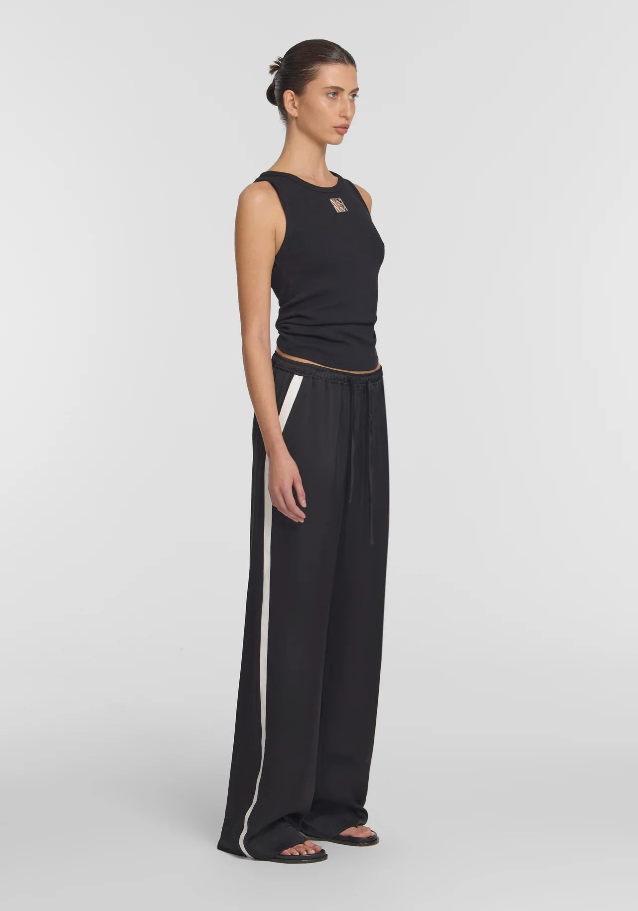 V&W Metal Tank Black