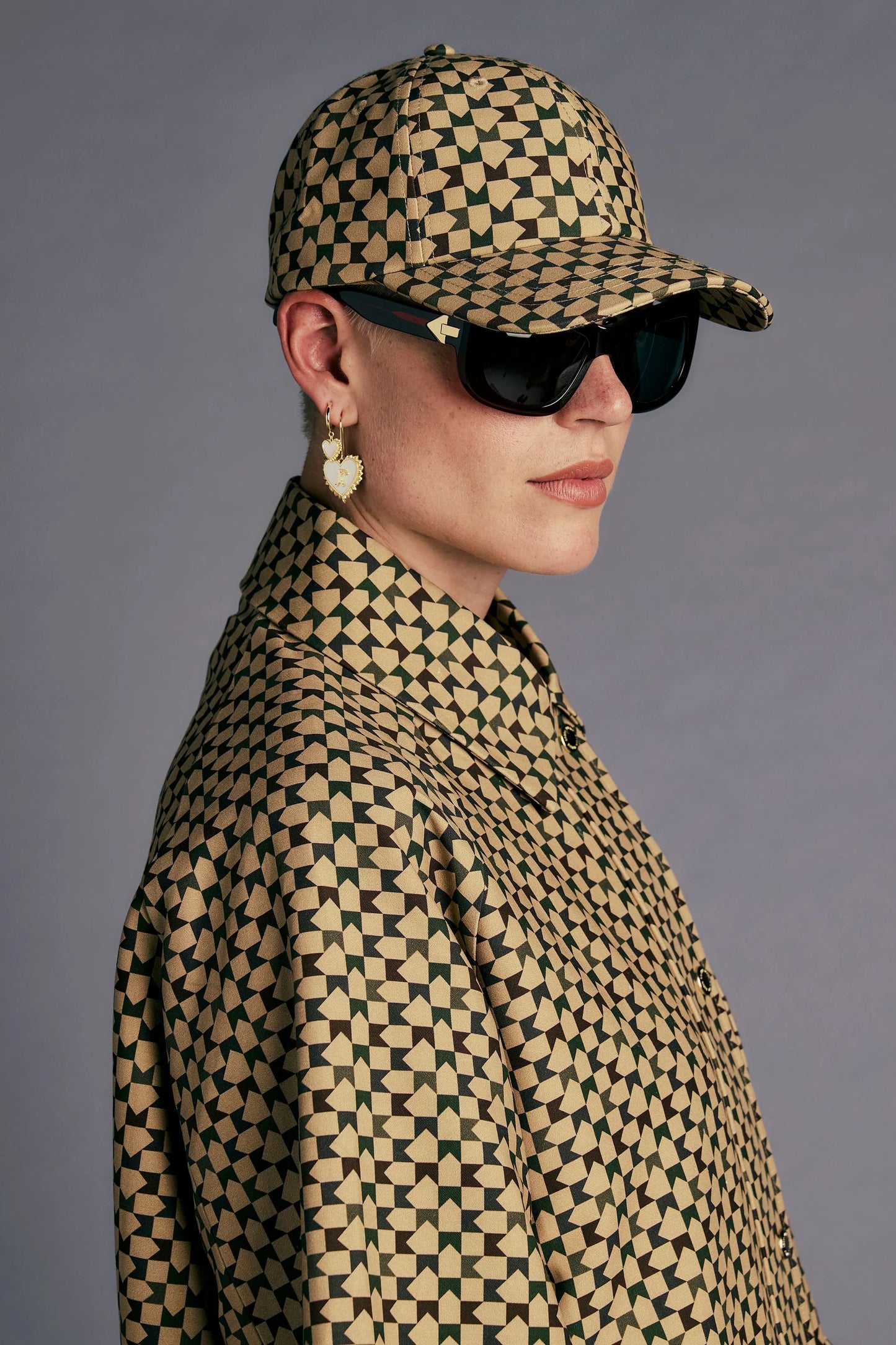 Runaway Girl Classic Cap Olive