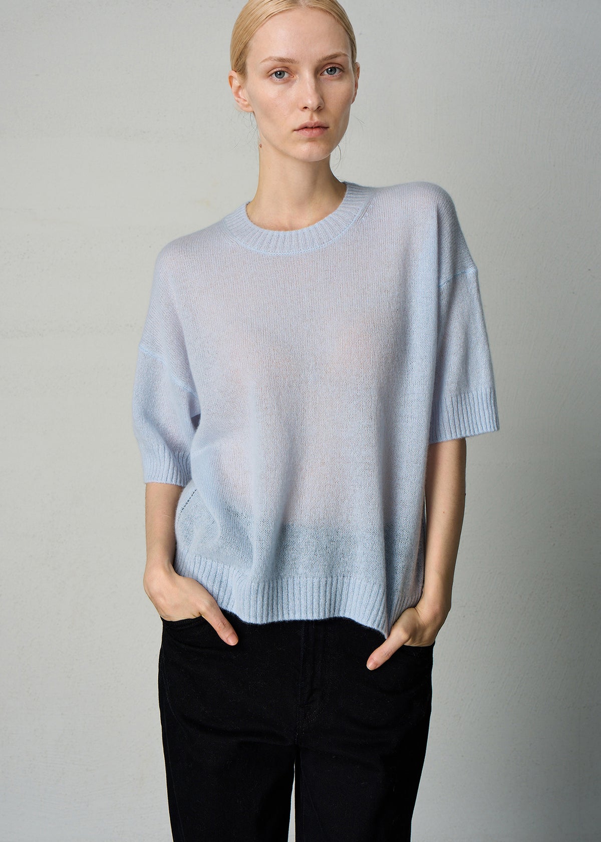 273 Cashmere Featherweight Top Whisper Blue