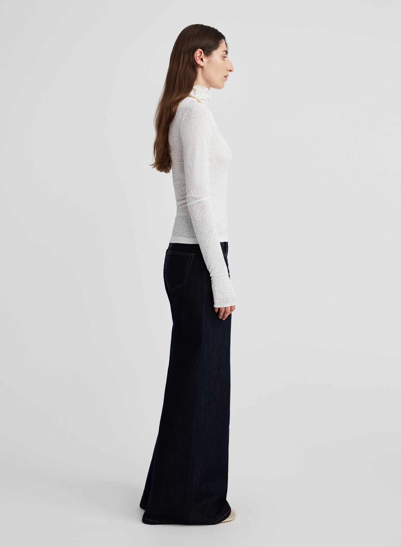 Ezra Top White