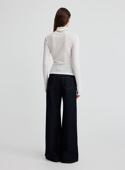 Ezra Top White