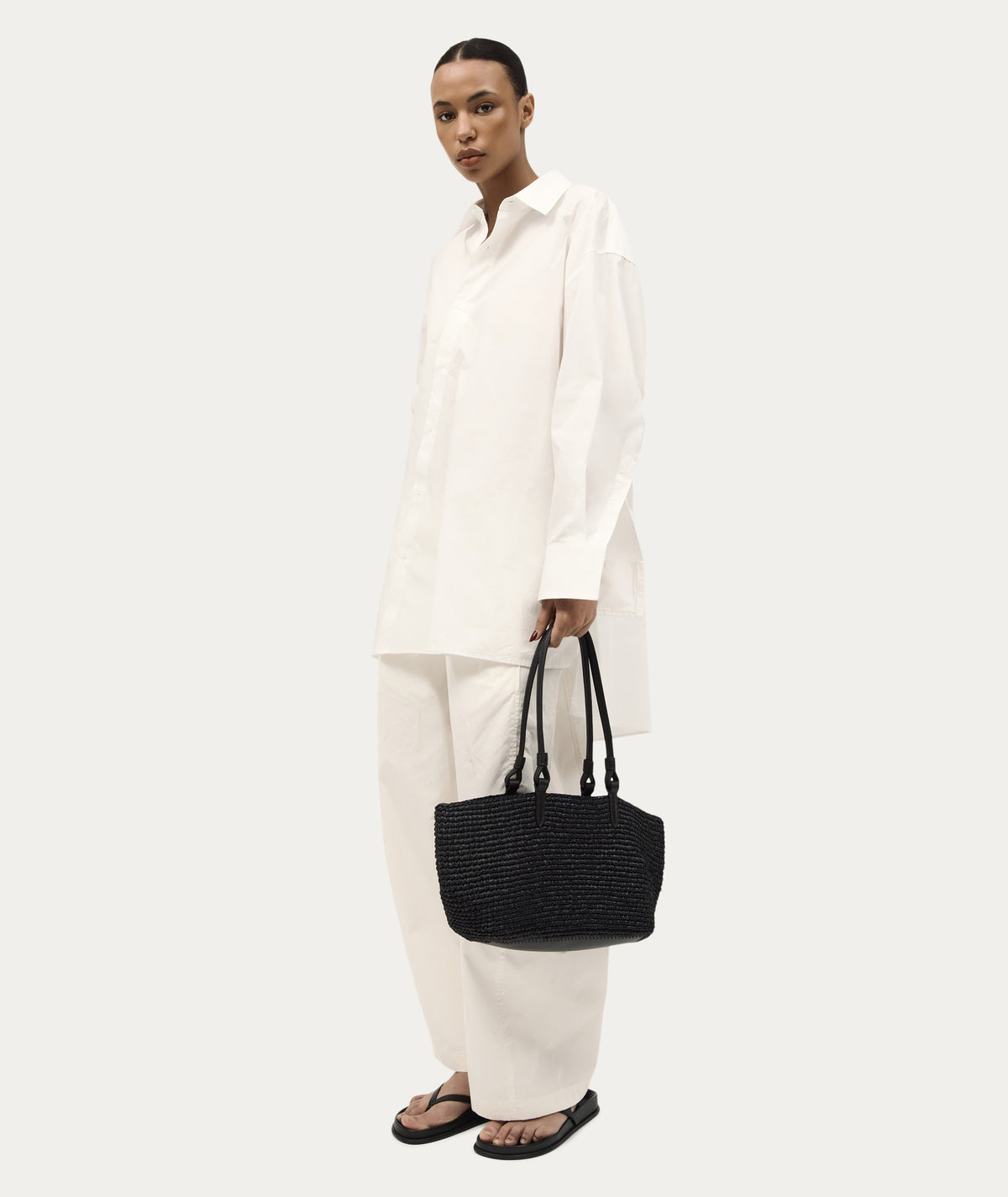 Medium Bandit Tote Black Raffia/Black
