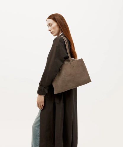 Mr Vault Tote Dune Suede