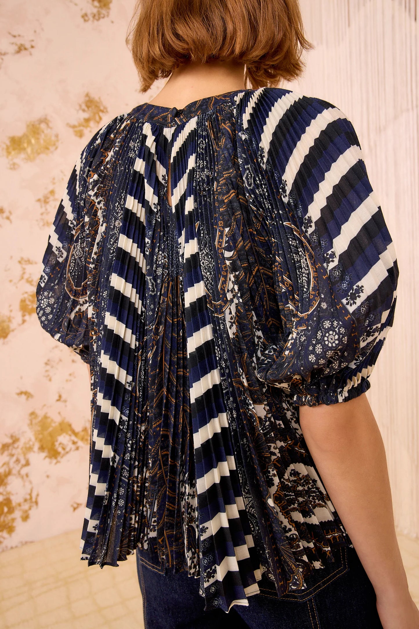 Dafne Pleated Short Sleeve Shirt