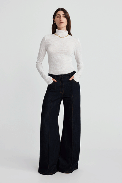 Ezra Top White
